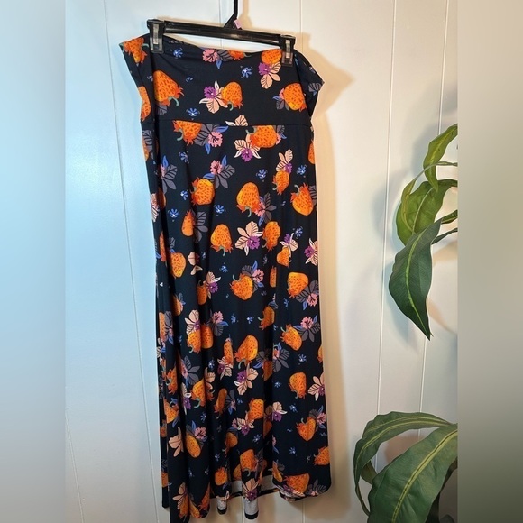 LulaRoe Women’s Vibrant Fruit Maxi Skirt Size Large - Picture 2 of 6